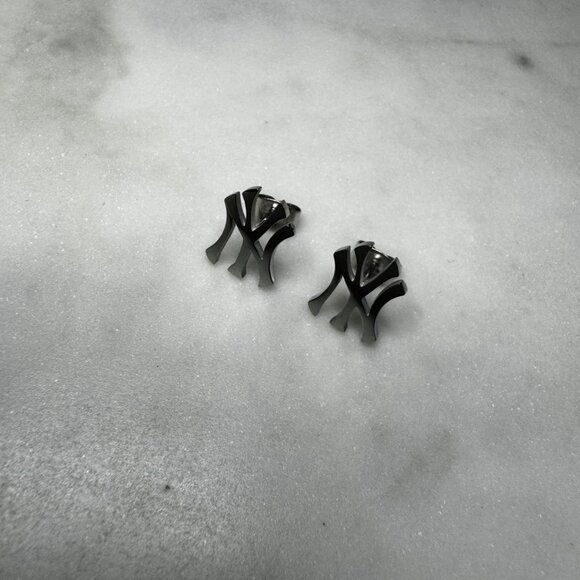 NY Yankees Earrings - New York Earrings - Stud Earrings - NYC - Silver Plated - Picture 2 of 2